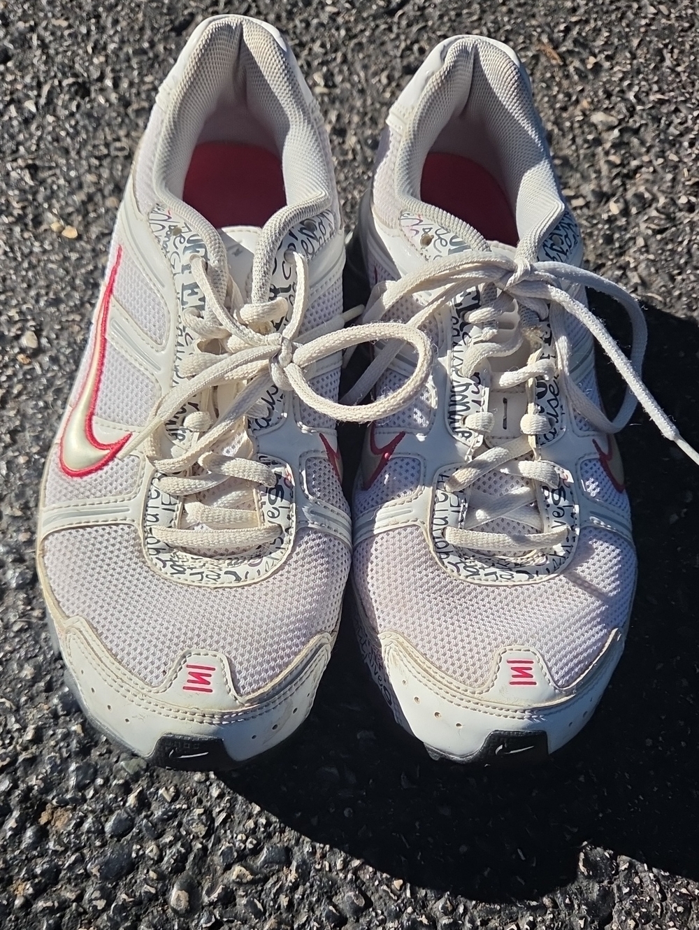 Nike Women's White and Pink Athletic Running Sneakers
